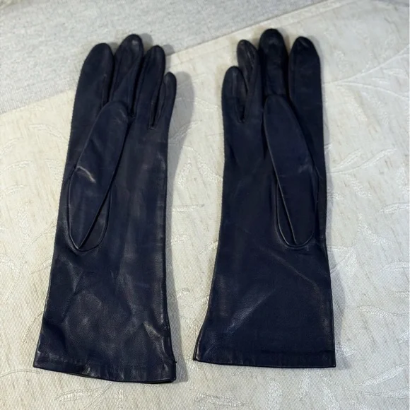 Nordstrom vintage women’s soft Antron‎ nylon gloves Navy. 11” long. Size 7 - Picture 4 of 6